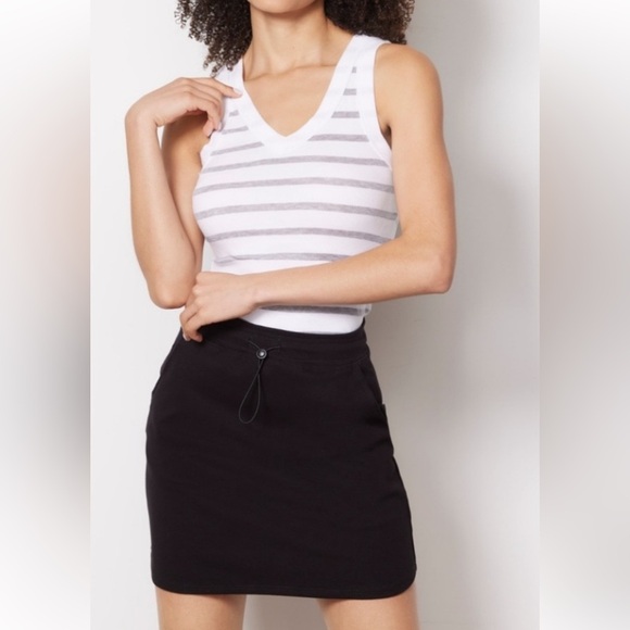 Sundry Evereve black drawstring bungee cord black m it skirt w pockets leisure - Picture 1 of 16